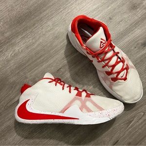 Nike Zoom Freak 1 Basketball Shoes Size 12.5